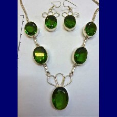 necklace.. green topaz set-